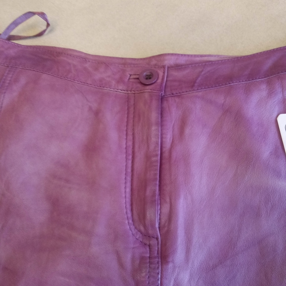 100% Genuine Leather Women's Mini-Skirt Size Medium - Picture 5 of 13